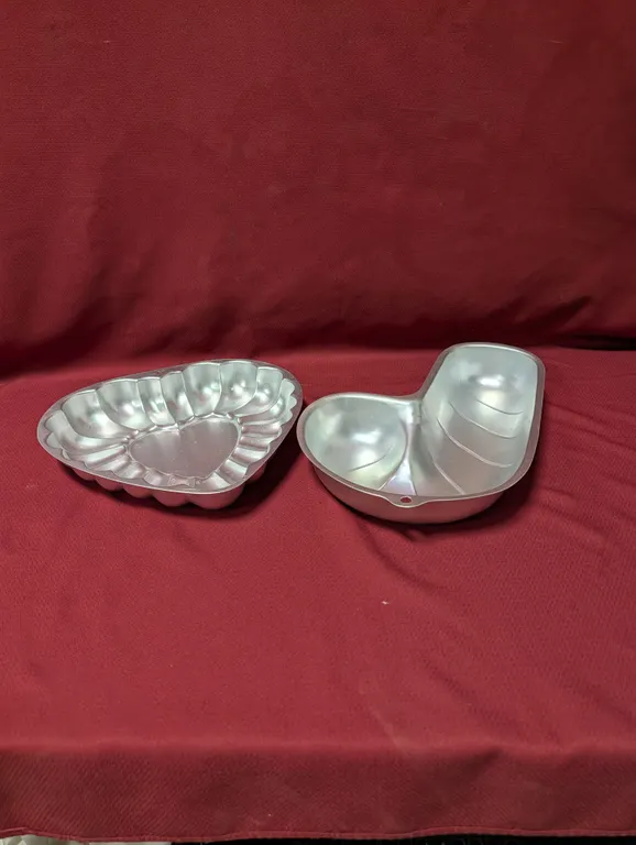 Heart and Candy Cane Cake Pans