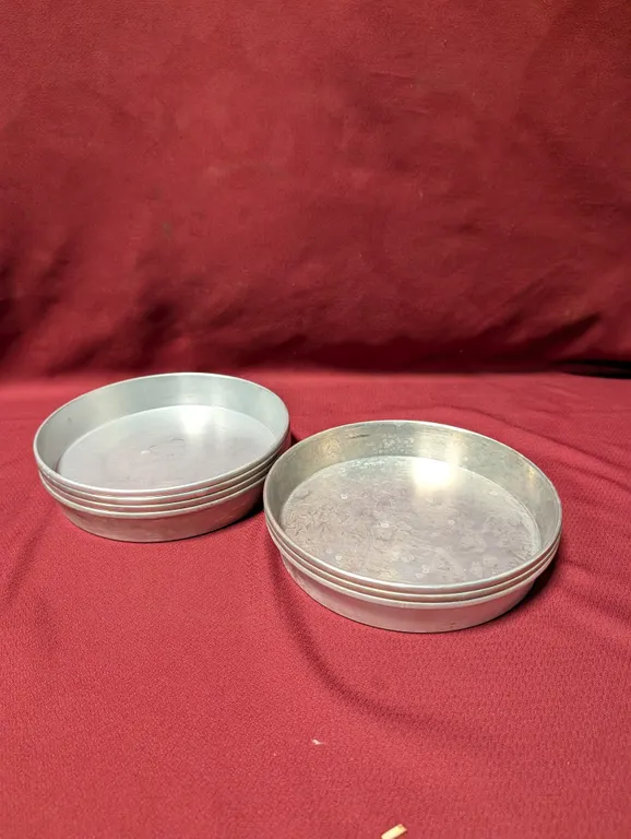 (7) Round Aluminum Cake Pans - 9" x 1.5"