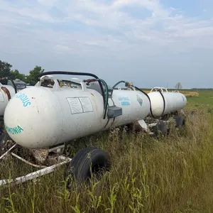 10-4 1000 gallon NH3 tanks