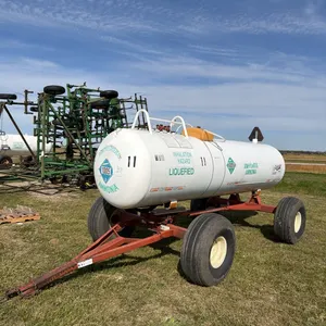 11-7  1450 gallon NH3 tank, 16.5L - 16.1 tires