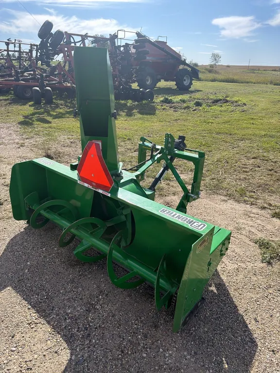 Frontier model SB1174 like absolutely brand new 3 point snow blower, hydraulic chute, john deere jiffy hitch, none nicer, check photos