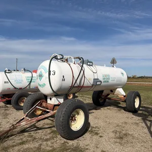 11-8  1450 gallon NH3 tank, 16.5 - 22.5 tires