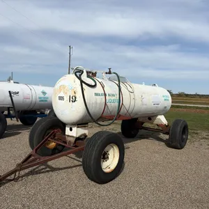 11-15 1450 gallon NH3 tank, 15R- 22.5 tires