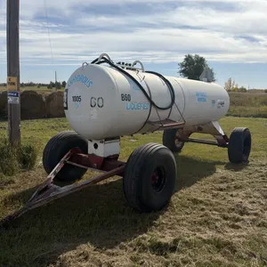11-19 1450 gallon NH3 tank, 16.5L - 16.1 tires