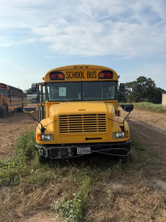 2001 International School Bus - Will Need to be Towed