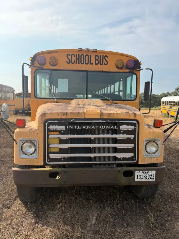 1988 International School Bus - Will Need to be Towed