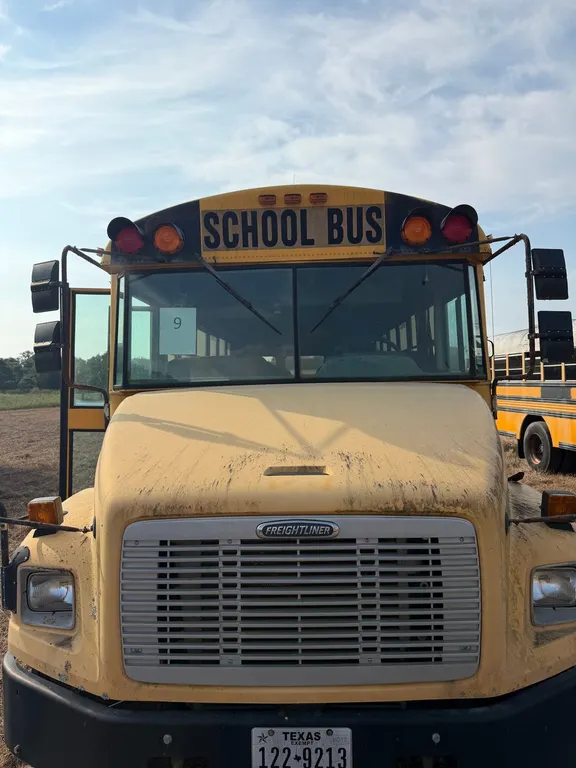 2004 Thomas School Bus - Will Need to be Towed