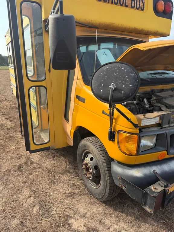 2003 Ford School Bus - Will Need to be Towed