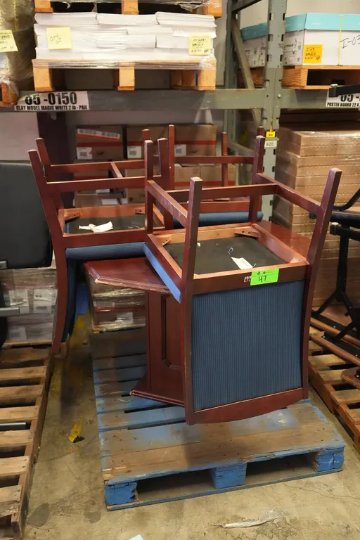 Table & Chairs