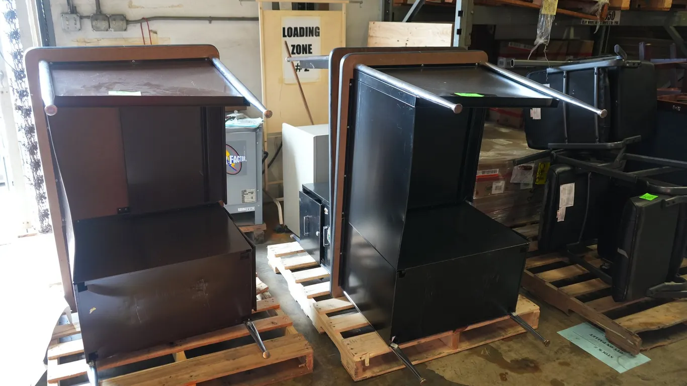 Single Pedestal Desks