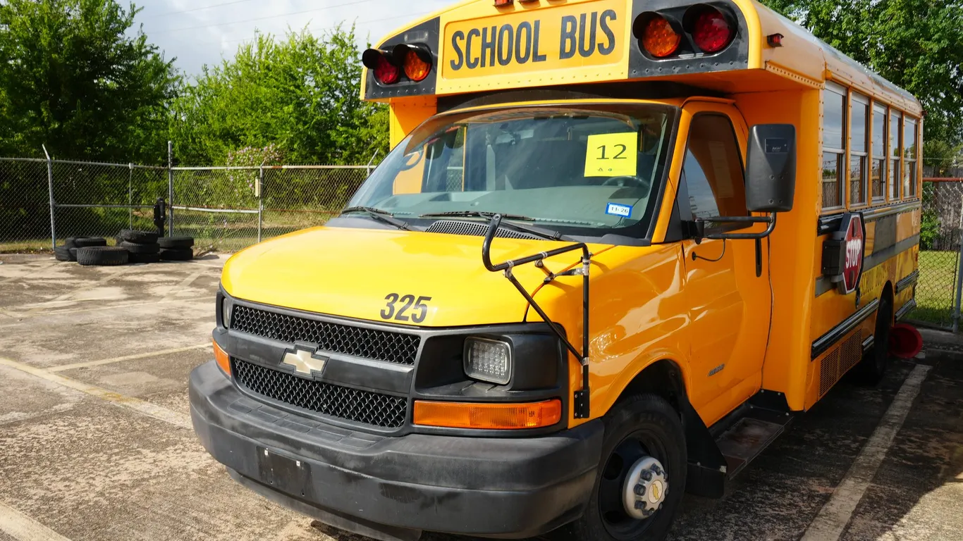 2014 Chevrolet Thomas 4500 School Bus - Will Need to be Towed