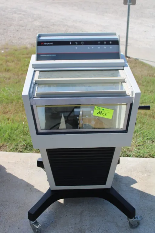 Microtome Cryostat