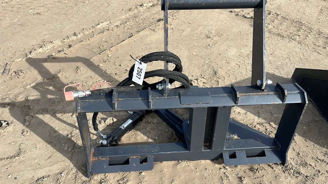 2507 - Skidsteer Tree/Post Puller w/ Backer
