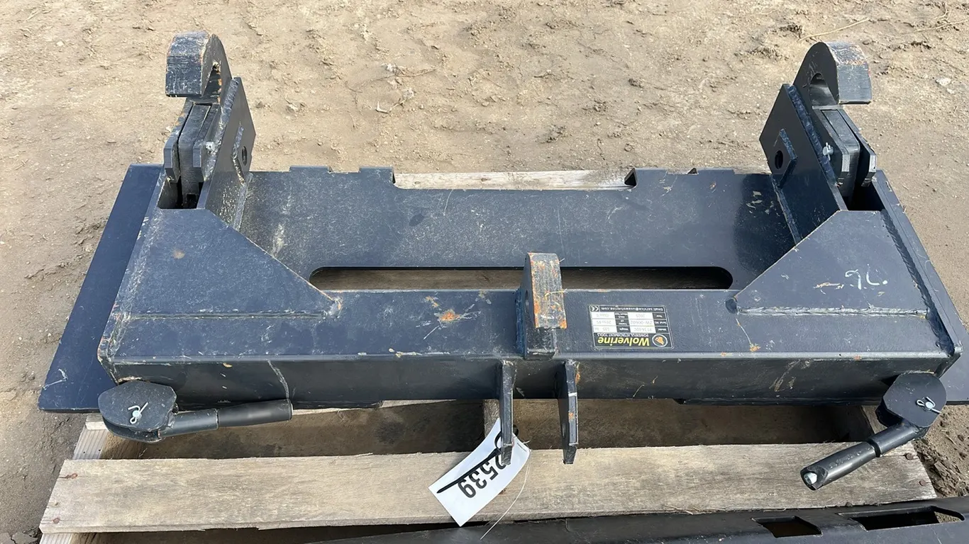 2539 - Skidsteer to 3 Point Hitch- Cat 2