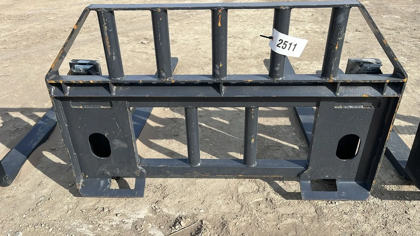 2511 - 60" Pallet Forks