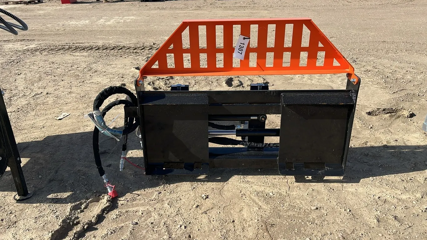 1307 - Wolverine Hydraulic Pallet Forks