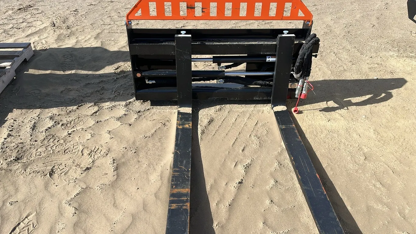 1310 - Wolverine Hydraulic Pallet Forks