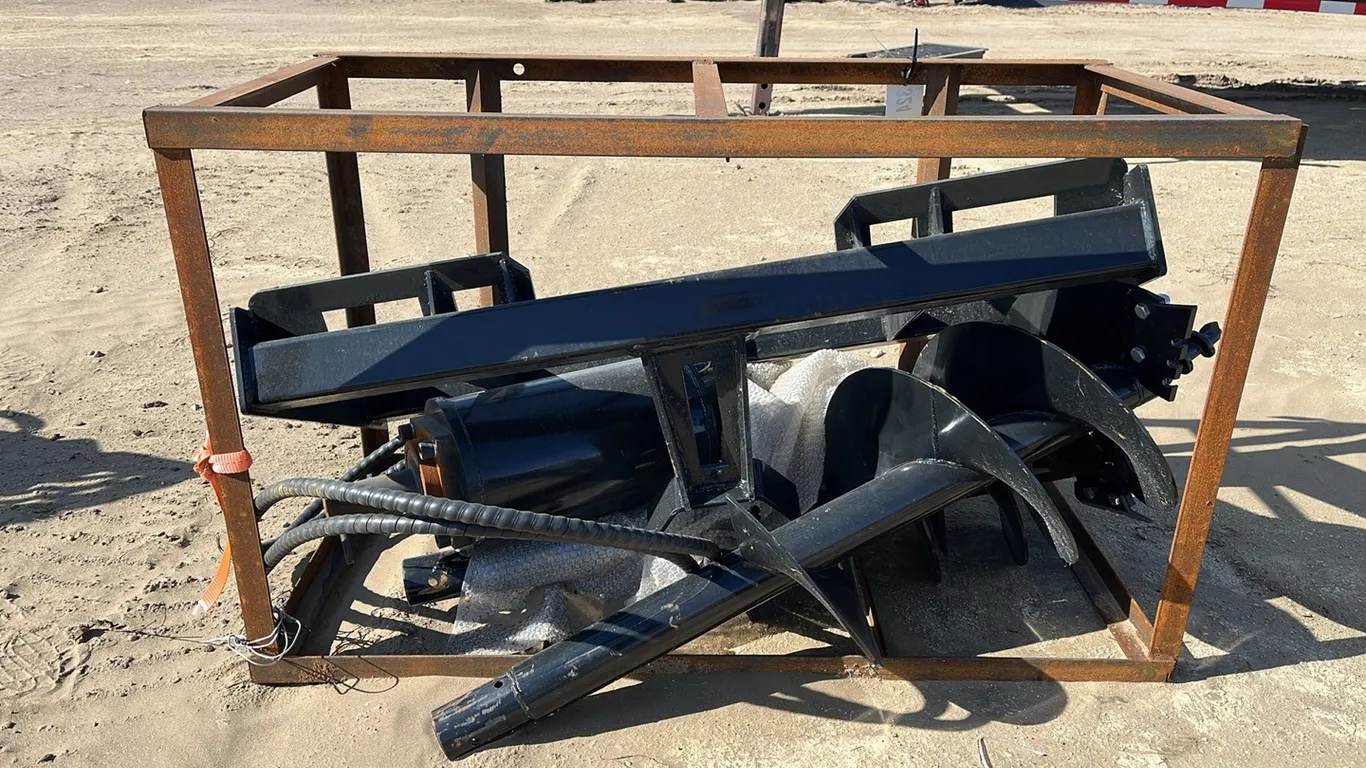 1324 - Mower King Post Auger w/3 Bits