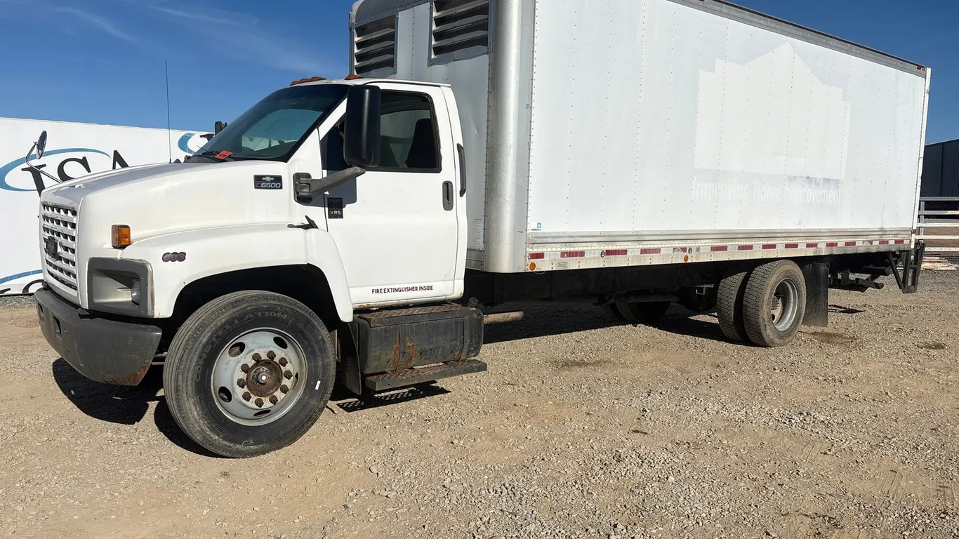 2006 Chevy C6500 Box Truck W/ 275KW Generator