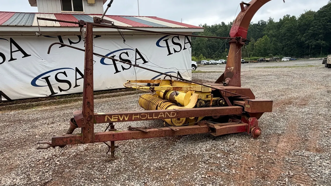 New Holland Silage Chopper