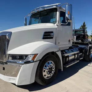 Day Cab Truck Tractor