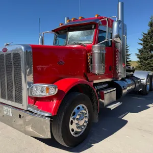 Day Cab Truck Tractor