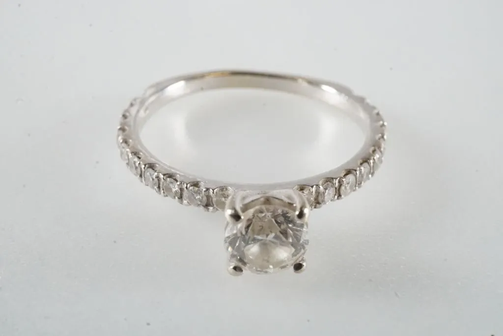 14k White Gold Ring w/Diamonds