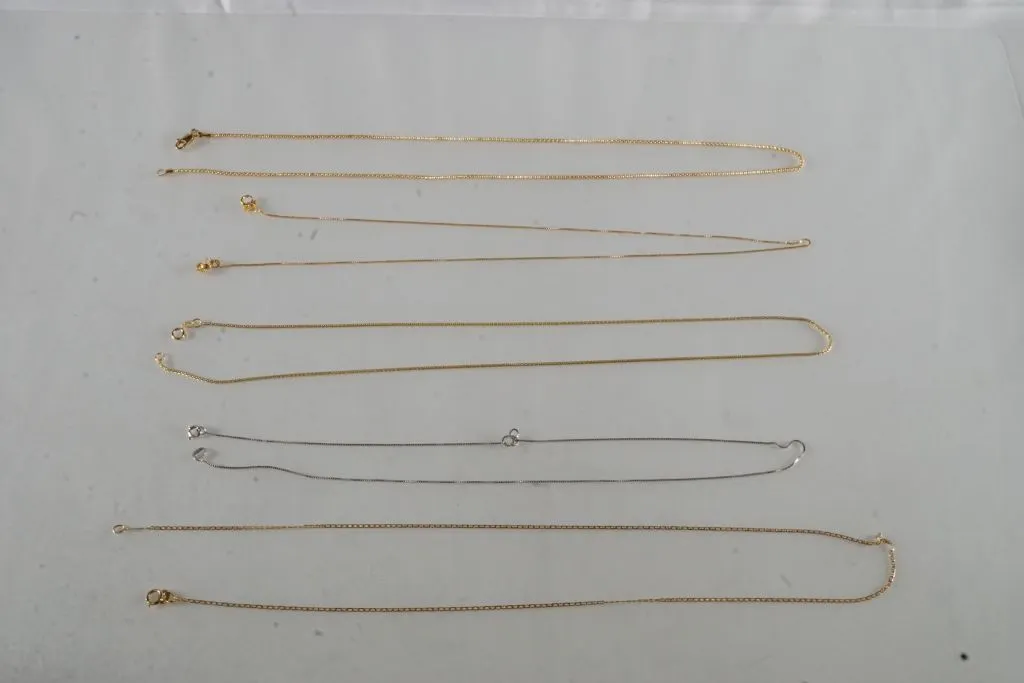 Lot of (5) 14k Gold Necklaces