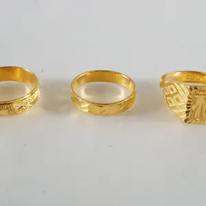 Lot of (3) 22k Yellow Gold Rings