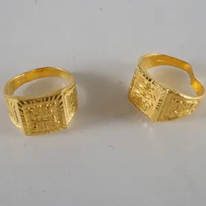 Lot of (2) 22k Yellow Gold Rings