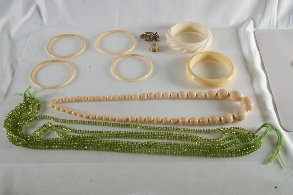 Lot of Assorted Jewelry