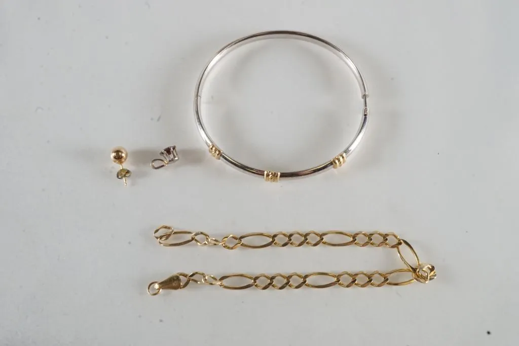 Lot of Assorted Jewelry