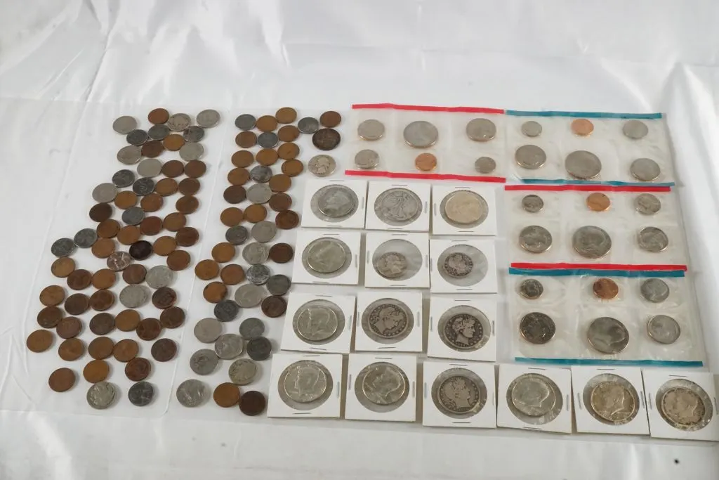 Lot of Assorted Currency
