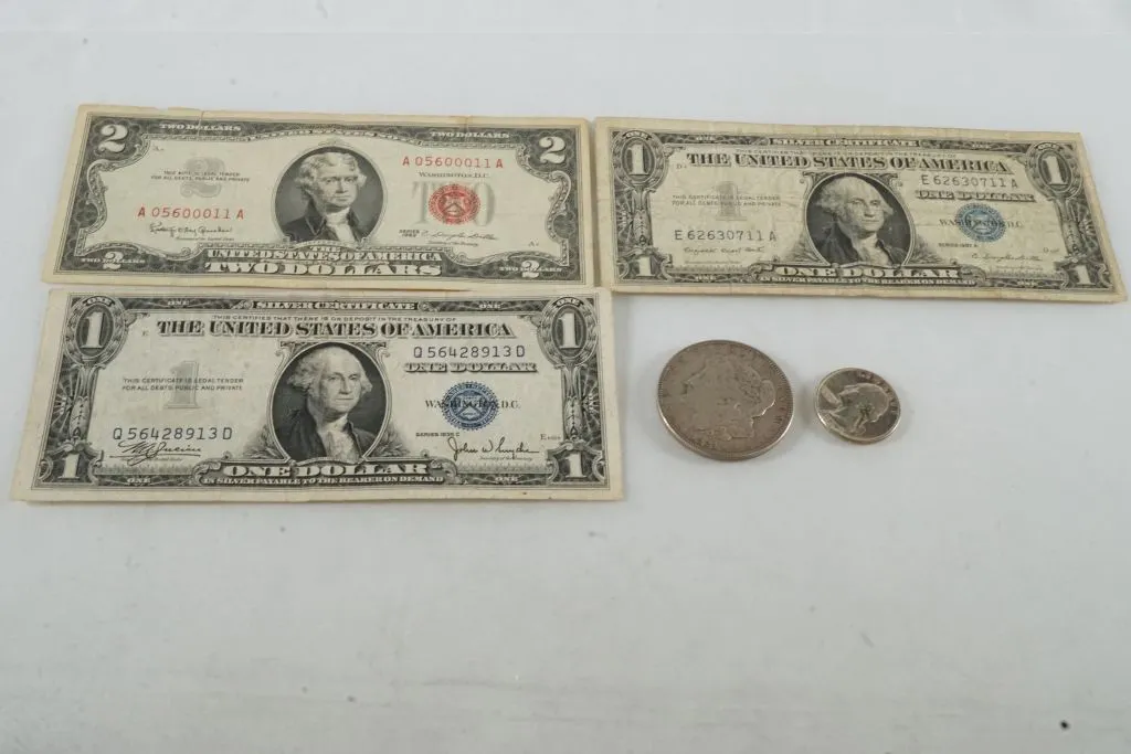 Lot of Assorted Currency