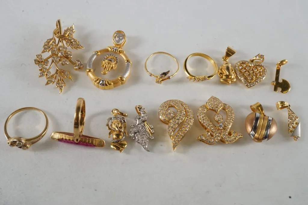 Lot of 14k Yellow Gold Jewelry