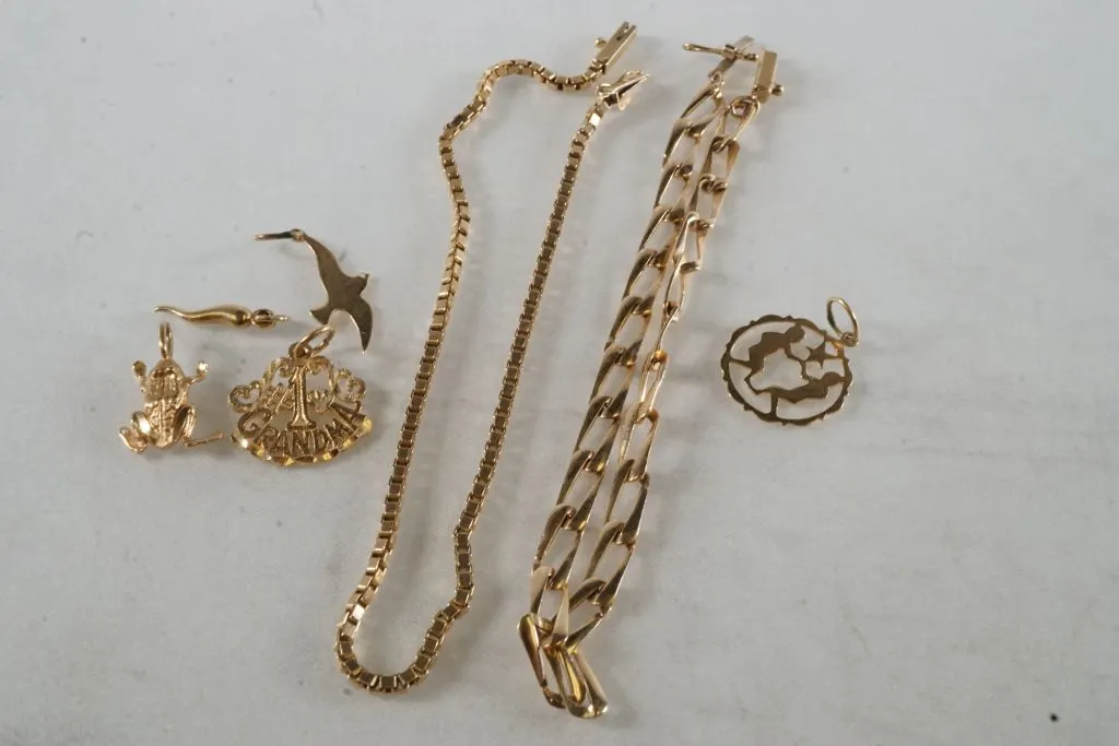 Lot of 14k Yellow Gold Jewelry