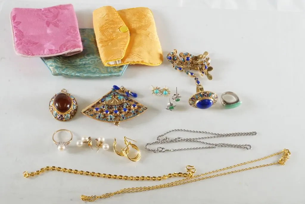 Lot of Assorted Jewelry