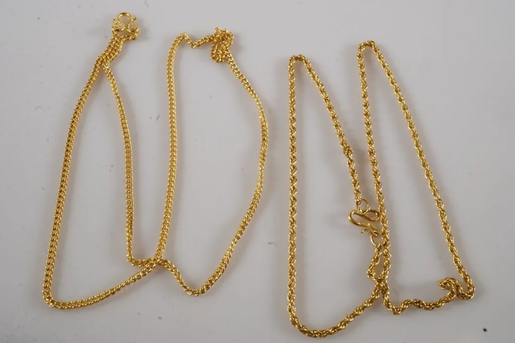 Lot of (2) 22k Yellow Gold Necklaces