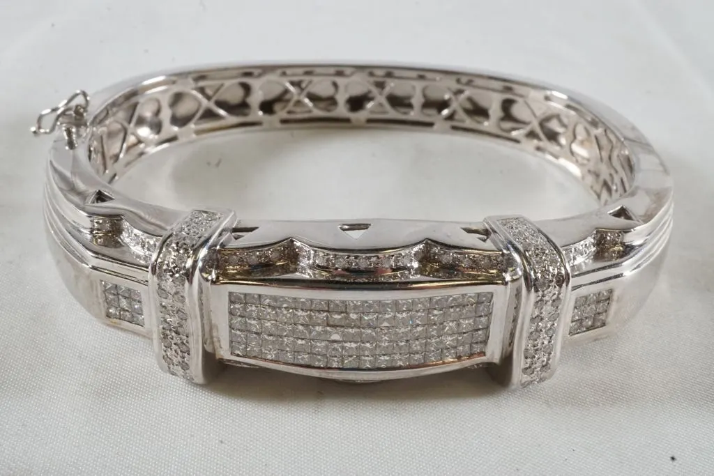 14k White Gold Bracelet w/Diamonds