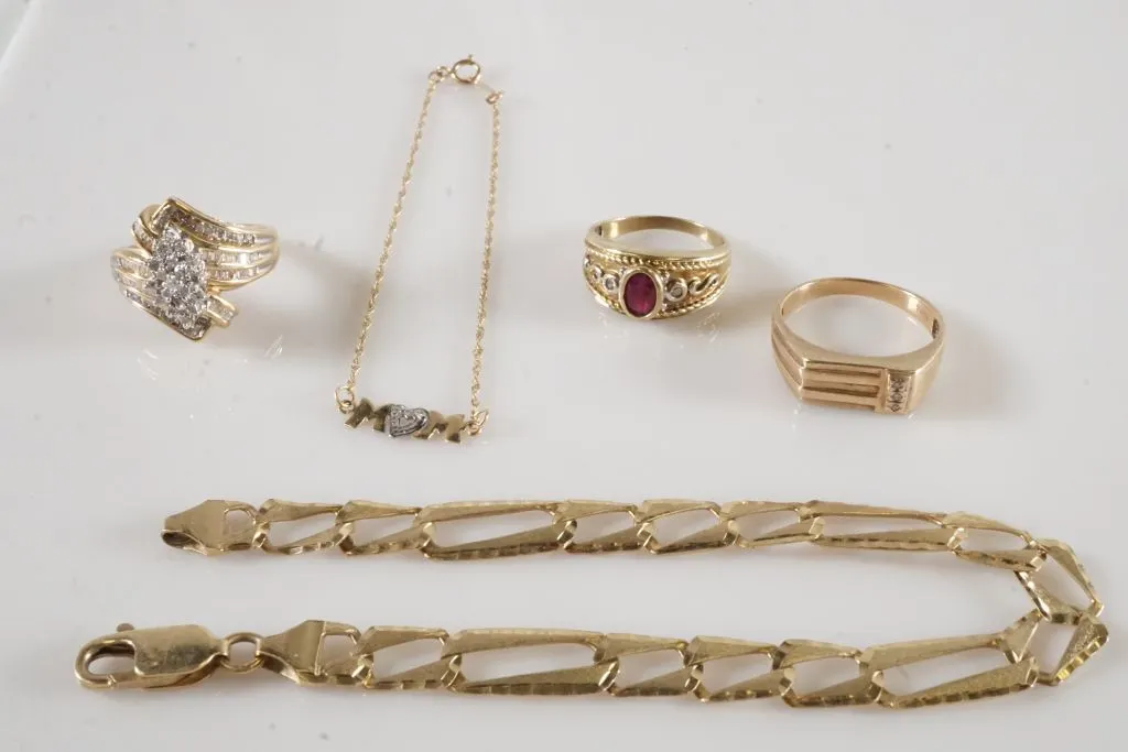 Lot of 10k Yellow Gold Jewelry