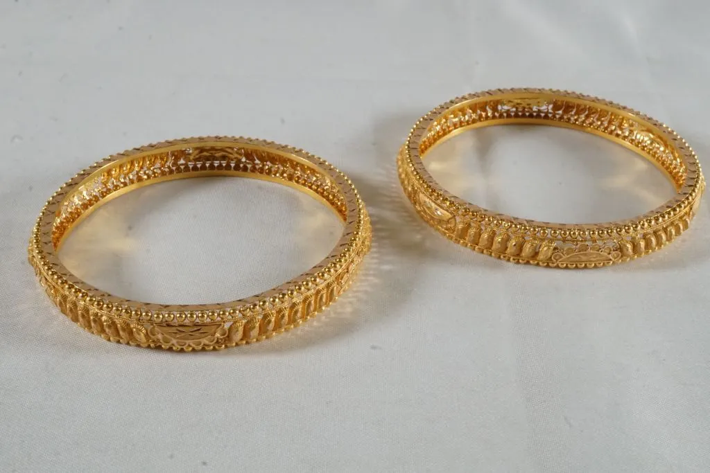 Lot of (2) 14k Yellow Gold Bracelets