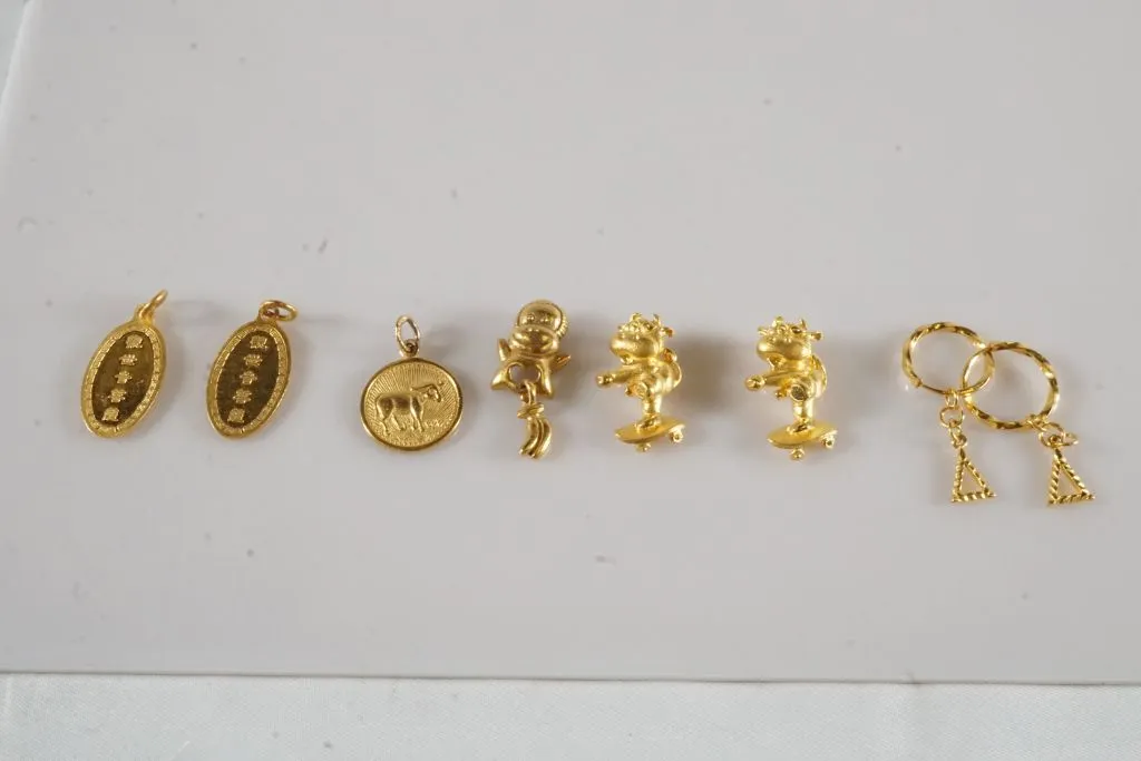 Lot of 22k Yellow Gold Jewelry