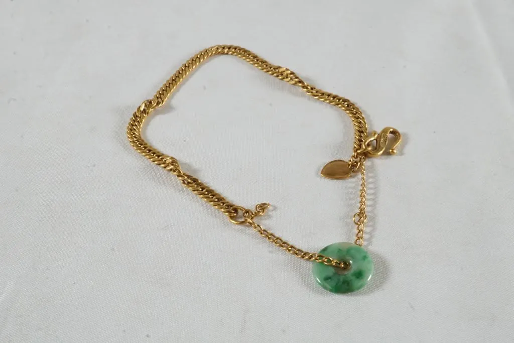 22k Yellow Gold Bracelet w/Jade Like Stone