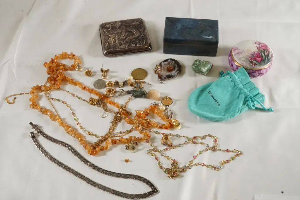 Lot of Assorted Jewelry