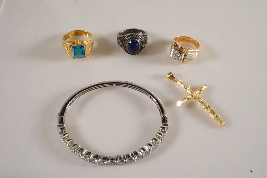 Lot of Assorted Jewelry