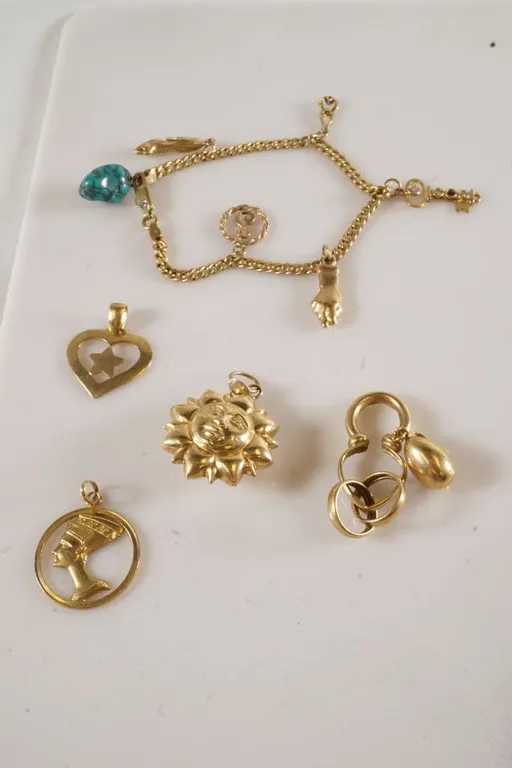 Lot of 18k Yellow Gold Jewelry