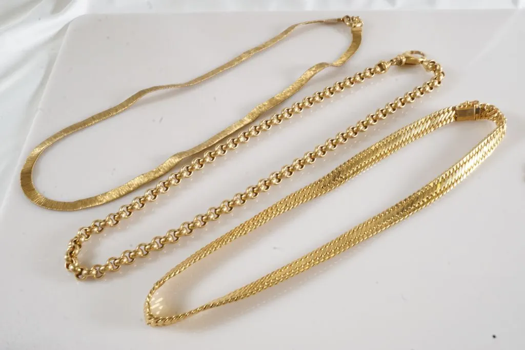 Lot of (3) 18k Yellow Gold Necklaces