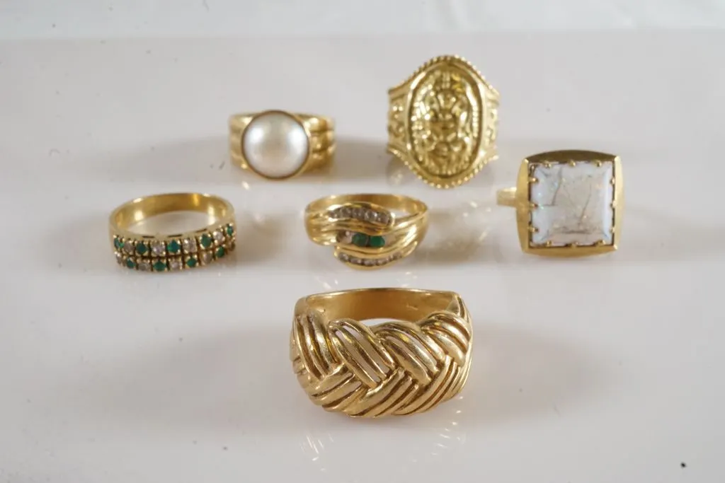 Lot of 18k Yellow Gold Rings