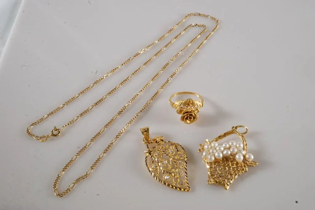 Lot of Assorted Jewelry