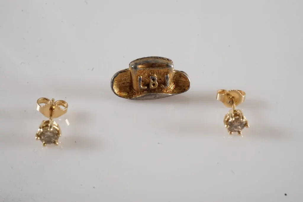 Lot of Assorted Jewelry